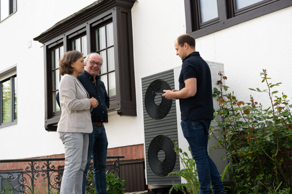 Altbau Aachen Installation Wärmepumpe von Holstein GmbH