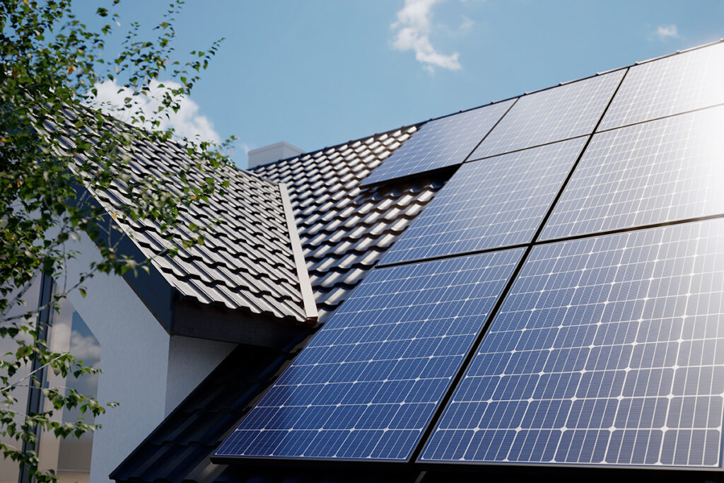 Installation einer Photovoltaikanlage auf dem Dach in Aachen